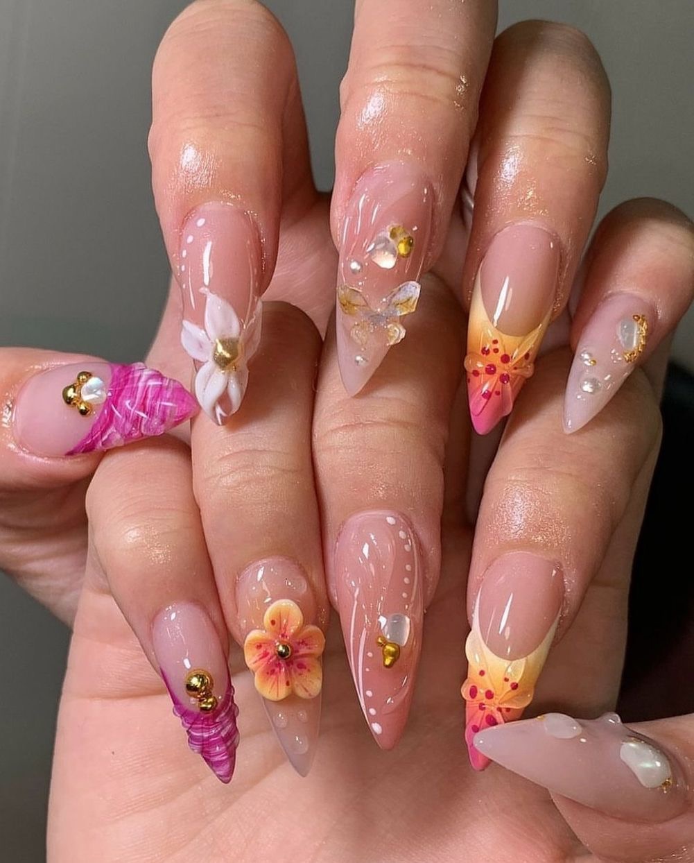 Upscale Nails & Spa Thornton (New Management) logo